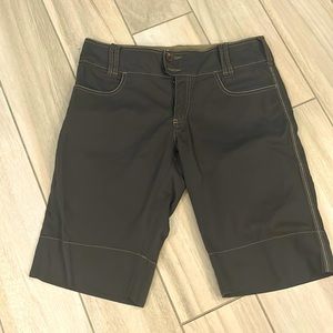 Green long shorts size 2. Minimal wear - great condition. 2 button closure.